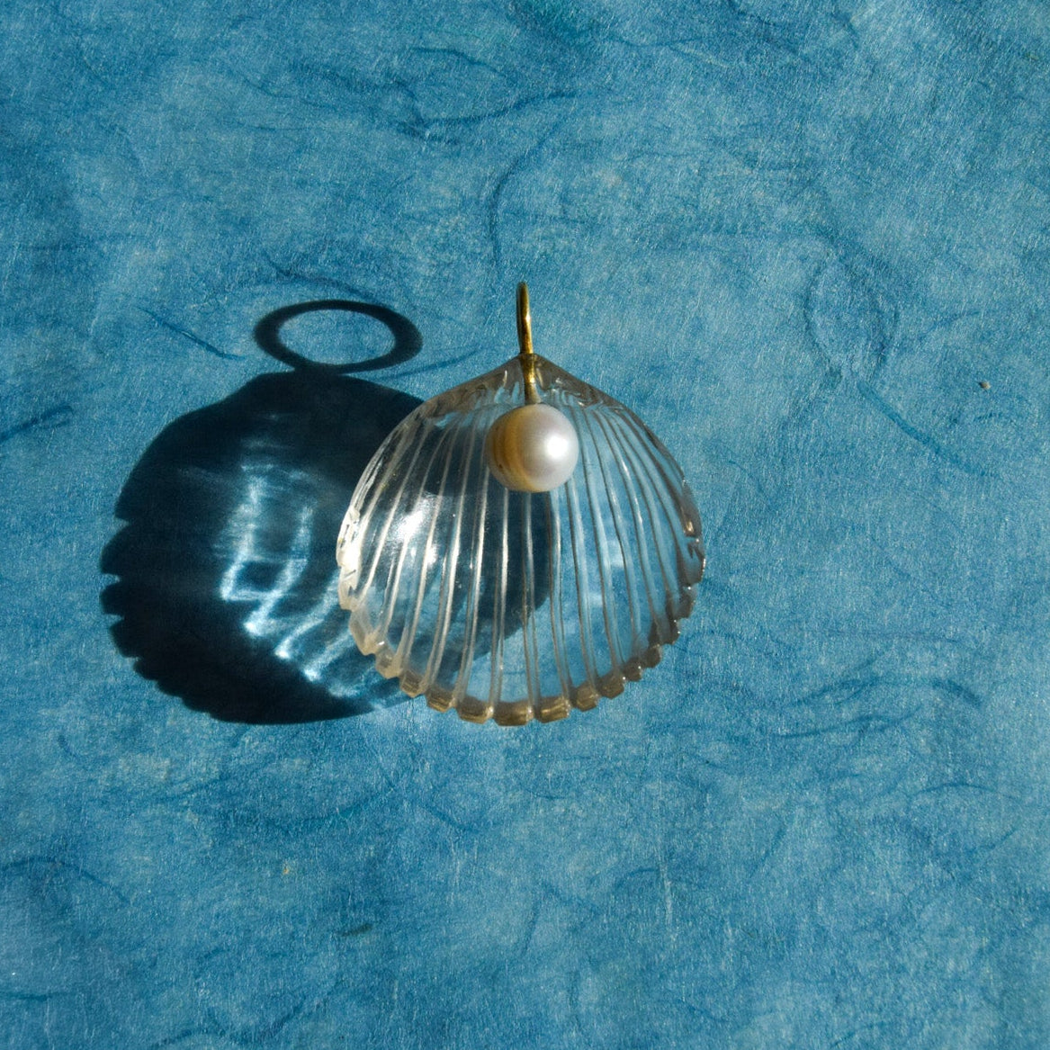 Shell & pearl pendant