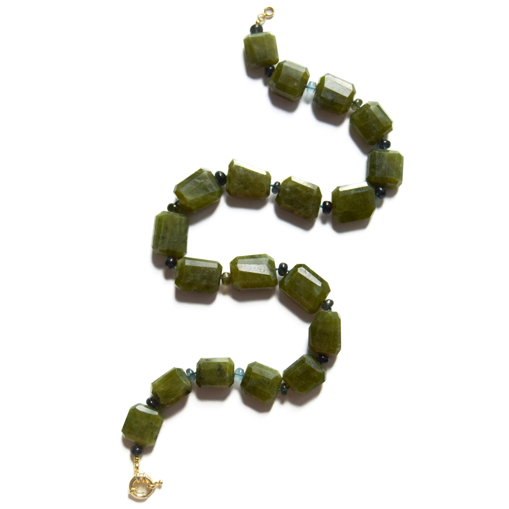 Duality — Vennusianite Necklace